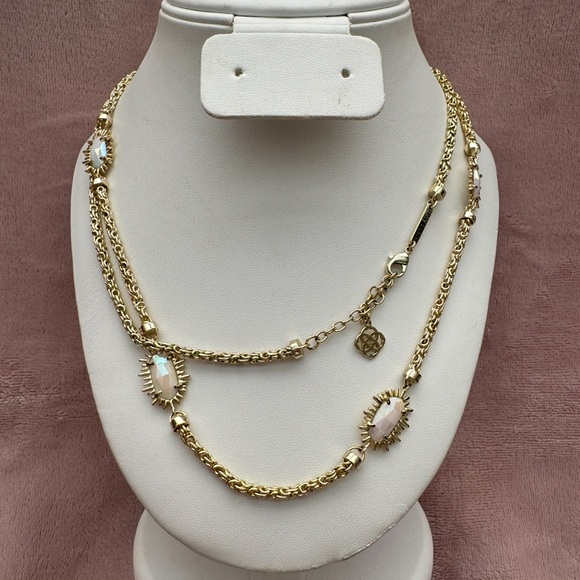 Vintage Kendra Scott Leighton Necklace in White Iridescent, Rare & HTF - Picture 3 of 7